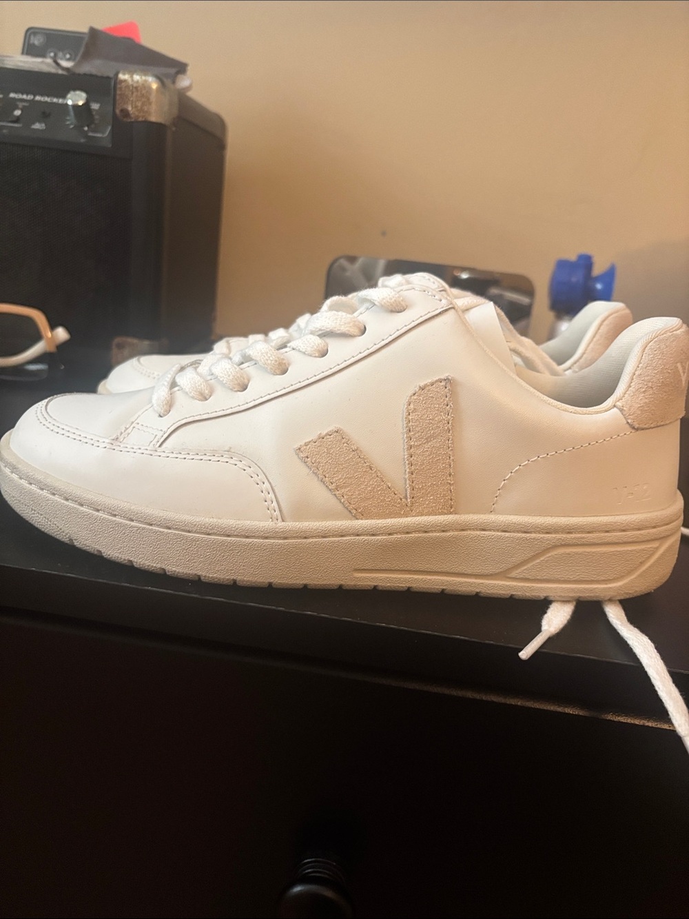 Veja Men's Leather Sneakers in Off-White/Cream